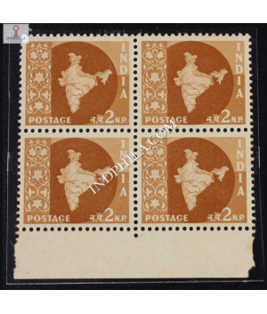 INDIA 1957 MAP OF INDIA LIGHT BROWN MNH BLOCK OF 4 DEFINITIVE STAMP